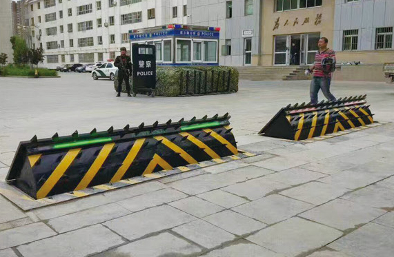 路障機
